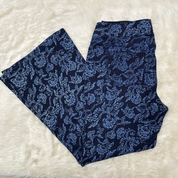 Soft Surroundings The Ultimate Supremely Soft Denim Pull On Flare Jeans Size 10 - Picture 1 of 13